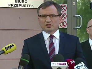 [video] Min. Ziobro o handlarzach dopalaczami: Zatrzymano dziewięć osób, sześć przebywa w areszcie