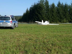 Mężczyzna zmarł po uderzeniu przez nadwozie awionetki