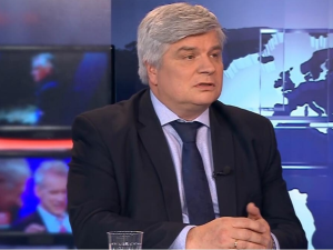 Maciej Lasek na tropie afery: Z czego [Kaczyński] opłaca dom, media, komunikację, jedzenie i ubranie?