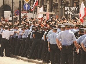 "W rosyjsko-niemieckich kleszczach". Polska już jest na wojnie