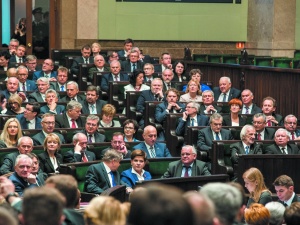 Zbigniew Kuźmiuk: Wczoraj Sejm uchwalił ustawę o obniżeniu wieku emerytalnego