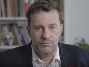 [Video] W. Gadowski: A przepraszam młody człowieku, skąd ty masz pieniążki?