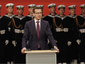 [video] Premier na Westerplatte: Bądźmy 11 listopada razem i pójdźmy razem w jednym Marszu Niepodległości