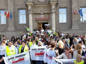 Solidarność pomocy społecznej w Zabrzu protestuje, bo nieraz zarabiają mniej niż dostają ich podopieczni