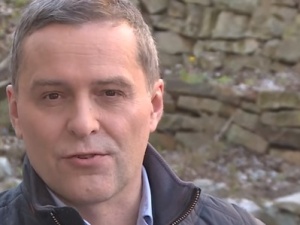 Cezary Gmyz: Scenarzysta „Kleru” jest pracownikiem Liceum Ewagelickiego ale nie jest ewangelikiem