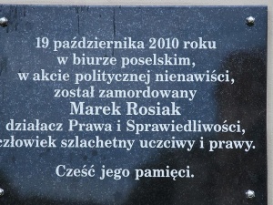 Polityczna nienawiść pchnęła do mordu. 8 lat temu zginął Marek Rosiak