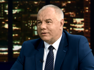 Min. Sasin: Banner "DEKOMUNIZACJA" to adekwatna odpowiedź, w formie jaką lubią stosować nasi przeciwnicy