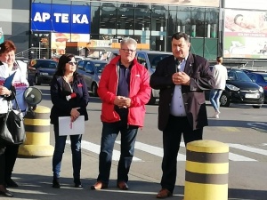 Rzeszów. Solidarność protestuje przed Tesco w obronie przewodniczącej Komisji Oddziałowej Związku