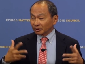 #fakenews Fukuyama pisze o prezydencie i premierze, którzy "dołączyli do faszystów". Jest jeden problem