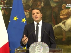 Włoski premier Renzi przyznał się do porażki w referendum. Rząd do dymisji