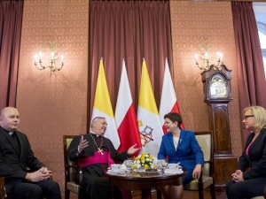 Spotkanie premier Beaty Szydło z nuncjuszem apostolskim w Polsce