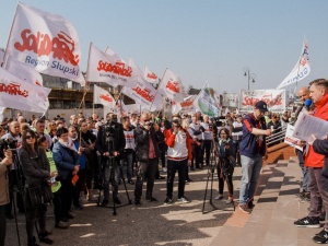 "Najpierw jesteśmy ramieniem PiS, a teraz ponoć rozwalamy rząd". Związkowcy odpowiadają ws. protestów