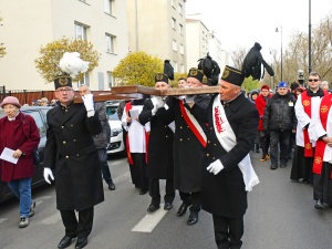 [FOTORELACJA] „Współczesne wyzwania świata pracy”. Droga Krzyżowa Ludzi Pracy 2019