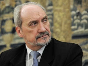 Macierewicz dopiero uczył sie polityki, podczas gdy Michnik był już mistrzem politycznych zagrywek