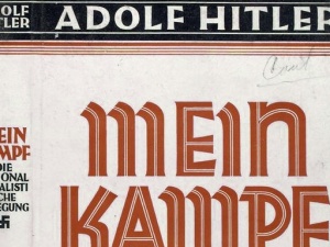 "Mein Kampf" trafi do Niemieckich szkół?! Jedynie jako „wrażliwe i historycznie bardzo obciążone źródło”