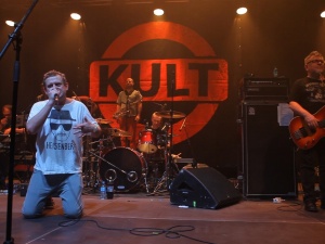 [video] „KULT. FILM” od jutra w kinach – zobacz fragment!