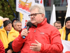 [video] Trwają rozmowy Solidarności z zarządem Castoramy. T. Majchrowicz: "Przedstawiliśmy nasze warunki"