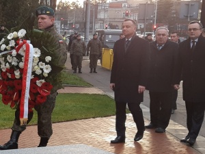 Szczecin: Złożono hołd ofiarom Grudnia’70. Obchody z udziałem Prezydenta Andrzeja Dudy