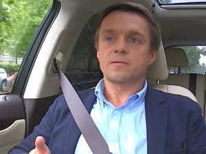 "Uległeś PiSowskiej propagandzie (...) Szok". Posłowie KO oburzeni wpisem Jażdżewskiego
