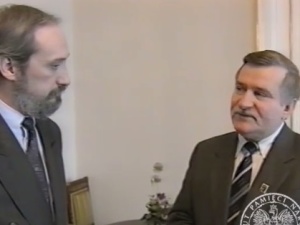 [video] Prof. Cenckiewicz opublikował film z archiwum IPN, w który Wałęsa prosi o wgląd do swojej teczki