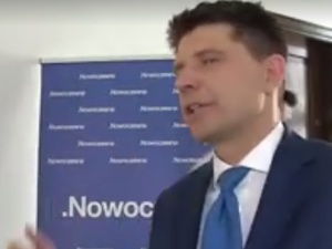 Petru straszy planem Morawieckiego. "Kluczem do dogonienia Zachodu nie jest muzealny etatyzm"