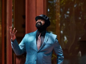 [video] Gregory Porter uświetni start misji na Marsa!