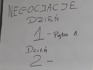 Związkowcy spędzili noc w budynku dyrekcji ArcelorMittal Poland