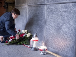 Premier Beata Szydło oddała hołd pomordowanym w Katyniu