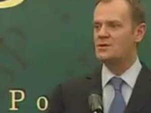 [video] Donald Tusk [wypowiedź archiwalna]: Zmiana konstytucji jest konieczna