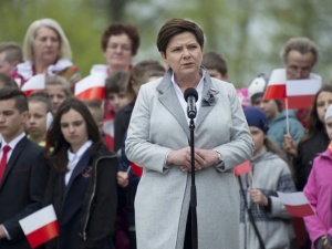 Beata Szydło skomentowała słowa Macrona krytykujące Polskę