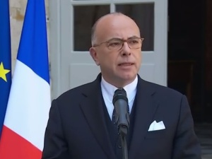 Francja: premier Bernard Cazeneuve podał rząd do dymisji