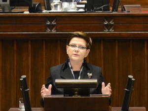 Premier Szydło: "Czas limuzyn się skończył. Ministrowie usłyszeli, jakie są moje oczekiwania"