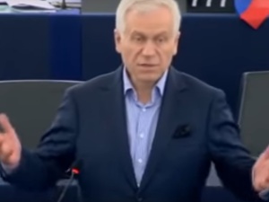 [video] Marek Jurek mocno w Parlamencie Europejskim: Broniąc Węgier bronimy Europy