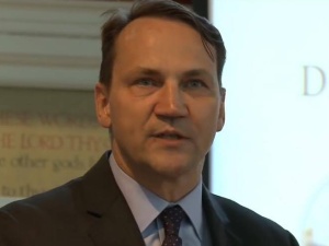 Sikorski: Kaczyński powiedział, że będę oskarżony o zdradę dyplomatyczną, więc decyzja chyba zapadła