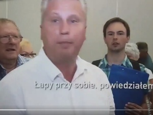 Podczas spotkania z Michnikiem uderzono dziennikarza TVP. "Wy pisowskie mordy"