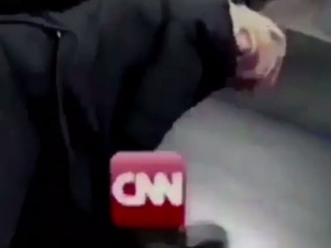 Trump kontra CNN. Prezydent USA zamieścił na swoim Twitterze szokujący filmik. Zobacz wideo