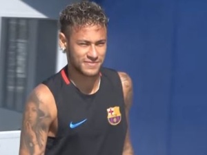 Niebotyczne ceny za piłkarzy. Neymar Jr. piłkarzem PSG za prawie ćwierć miliarda euro