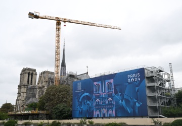 Paryż: Narodowa pielgrzymka do katedry Notre-Dame