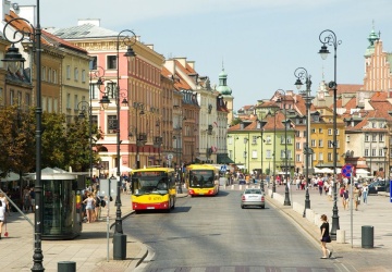 Z Warszawy w weekendy ubywa nawet 15 proc. mieszkańców