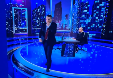 Sikorski wściekły na TVN24! „Żądam przywrócenia standardów dziennikarskich”