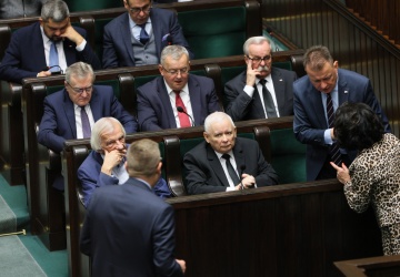 Sprawozdanie PiS odrzucone. Mocne słowa Kaczyńskiego