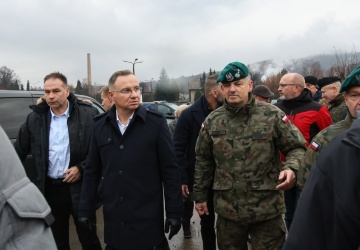 Prezydent Andrzej Duda podziękował żołnierzom pomagającym po powodzi