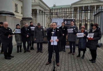 Wołyń na Powązki. Złapali Rafała Trzaskowskiego za słowo