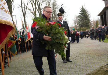 Ta data to symbol zdrady polskiej racji stanu. Obchody upamiętniające ofiary stanu wojennego w Zabrzu - Zaborzu