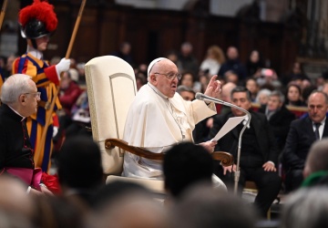 Franciszek w Kurii Rzymskiej prosi o dobre mówienie o innych i komentuje niewpuszczenie kard. Pizzaballi do Gazy