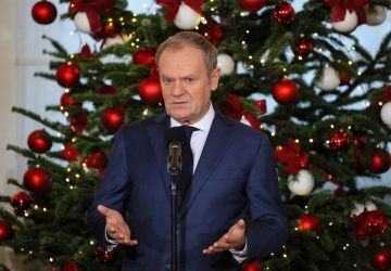 Tusk poza podium, wysoki wzrost Nawrockiego. Najnowszy ranking zaufania do polityków