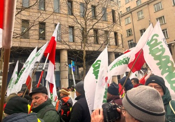 Rozpoczął się protest rolników pod siedzibą przedstawicielstwa Komisji Europejskiej