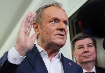 Ekshumacje ofiar ludobójstwa na Wołyniu. Donald Tusk: Wreszcie przełom