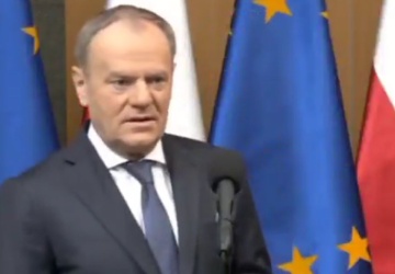 Tusk ucieka przed dziennikarzami. W sieci zawrzało