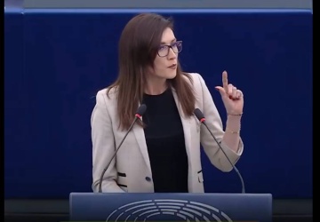 Jest pan politykiem-memem. Tak Zajączkowska-Hernik zaorała Tuska przed Parlamentem Europejskim [WIDEO]